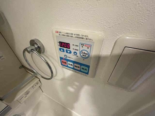 ����11