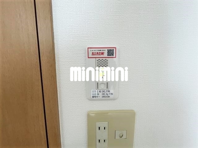 ����8