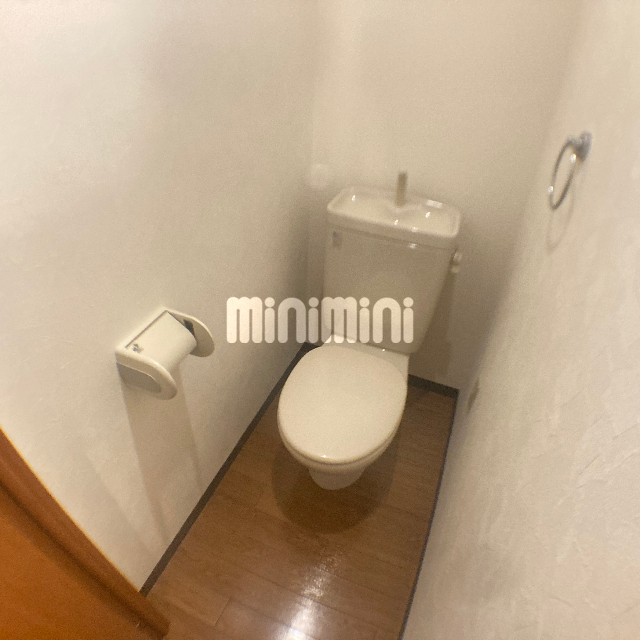 ����9