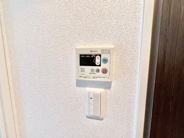 ����16