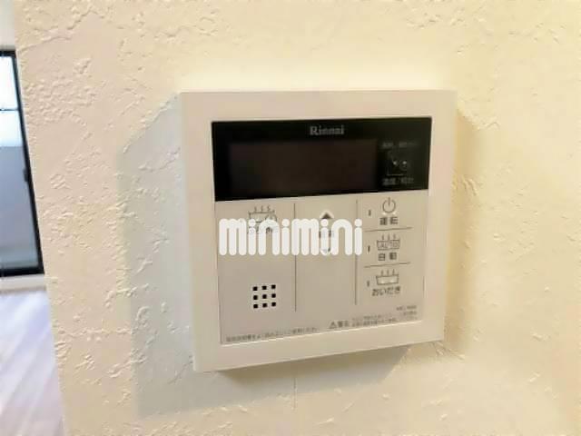 ����3