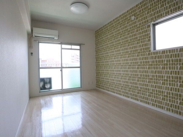 ����8