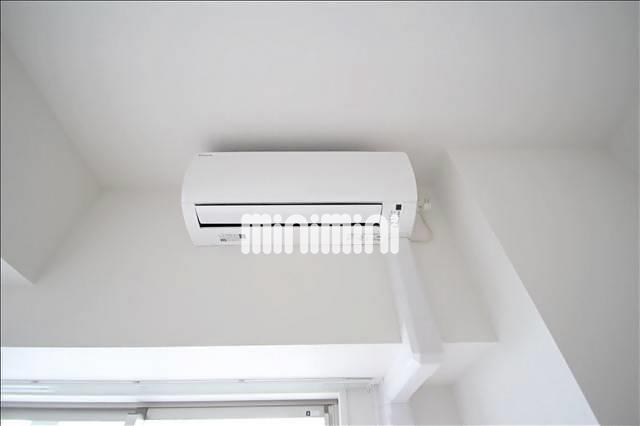 ����4