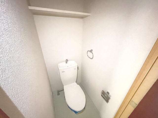 ����9
