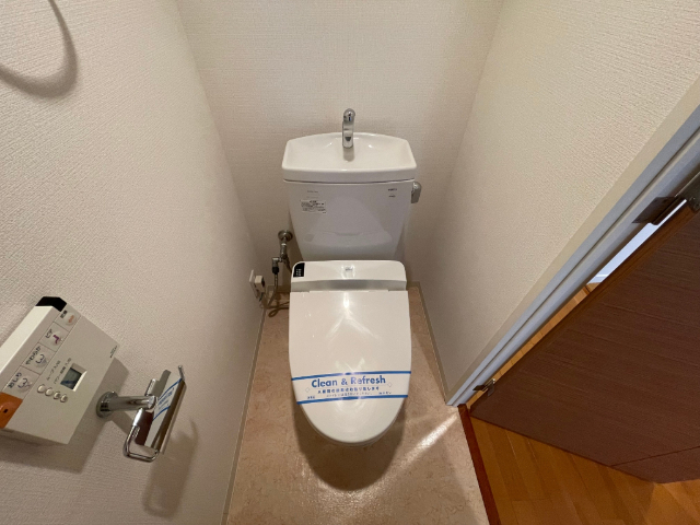 ����9