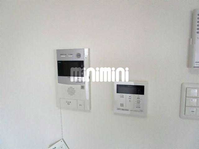 ����11
