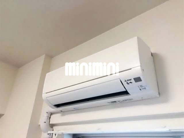 ����20