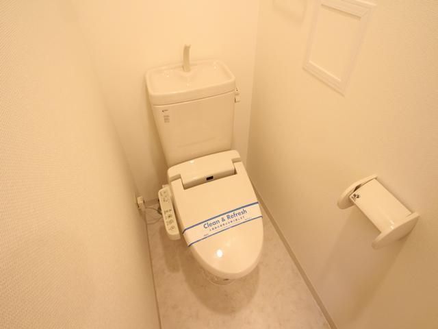 ����9