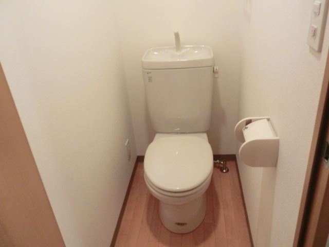 ����4