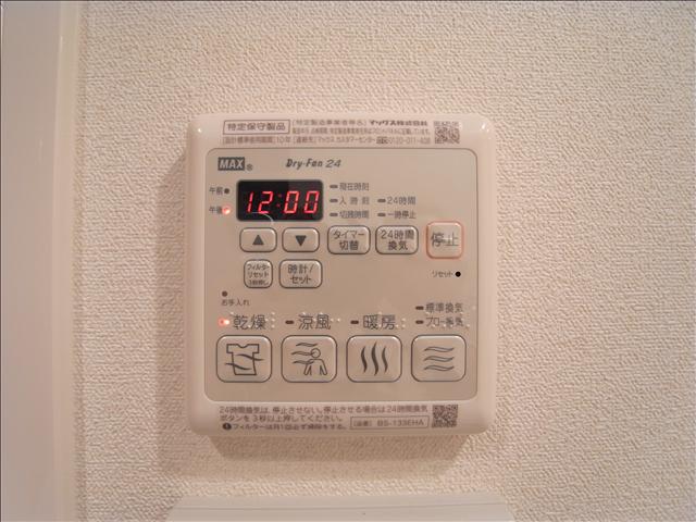 ����10