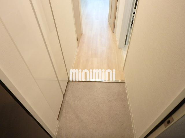����9