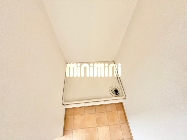 ����11