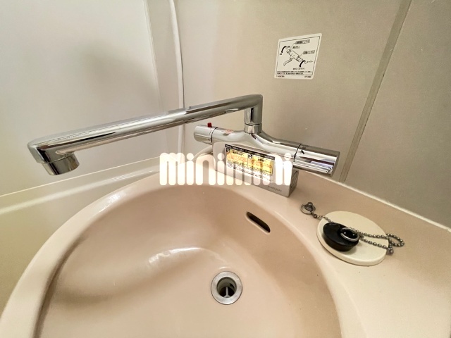 ����11