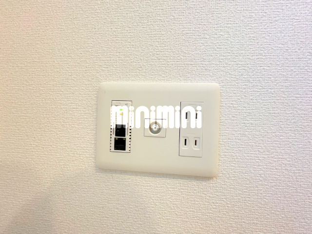 ����20