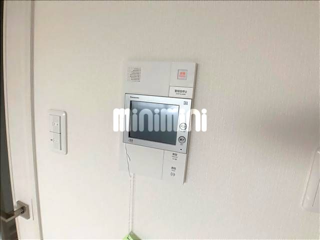 ����20