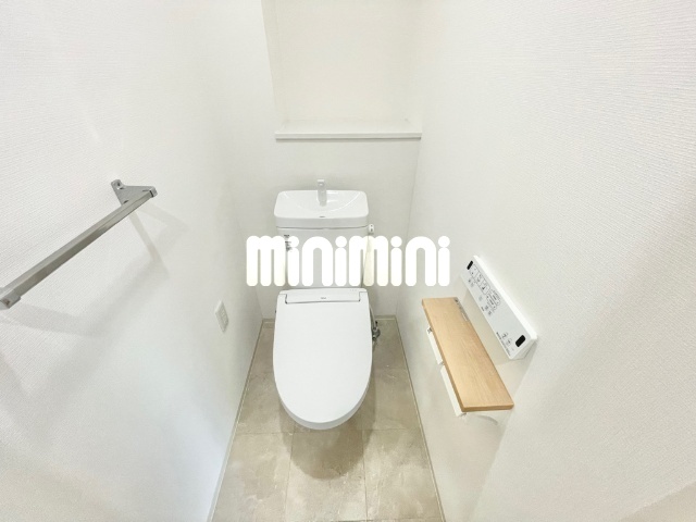 ����9