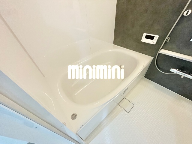 ����3