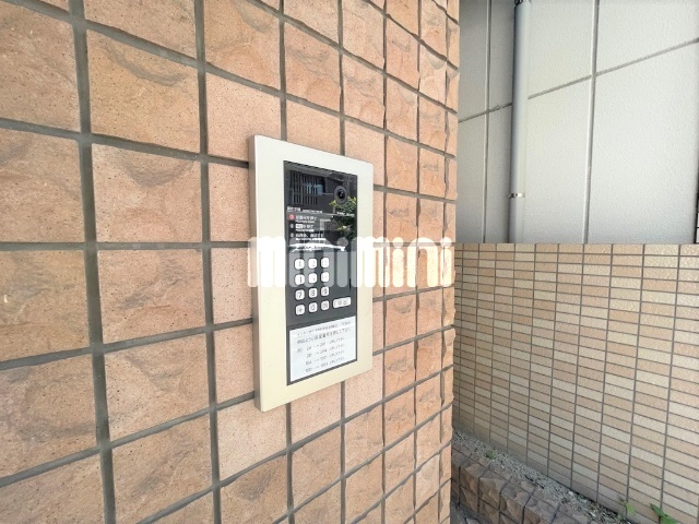 ����20