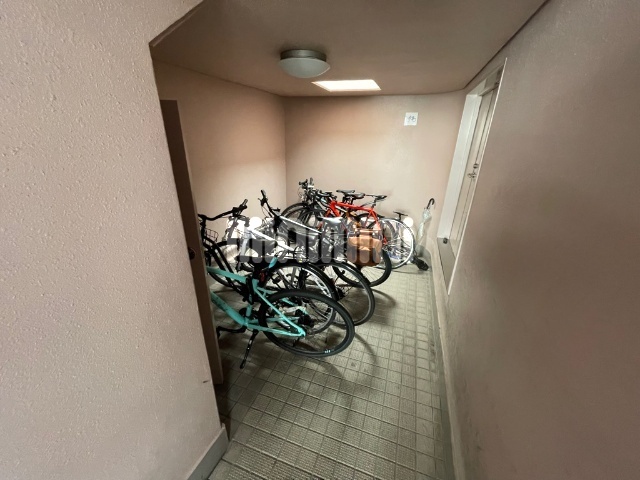 ����19