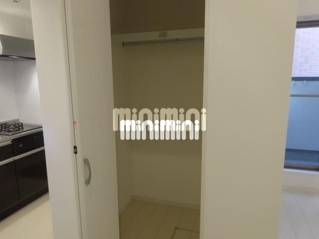 ����7