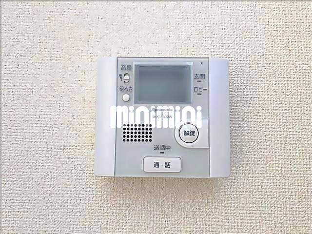 ����10