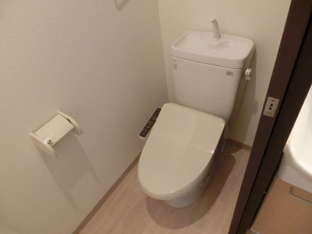 ����6