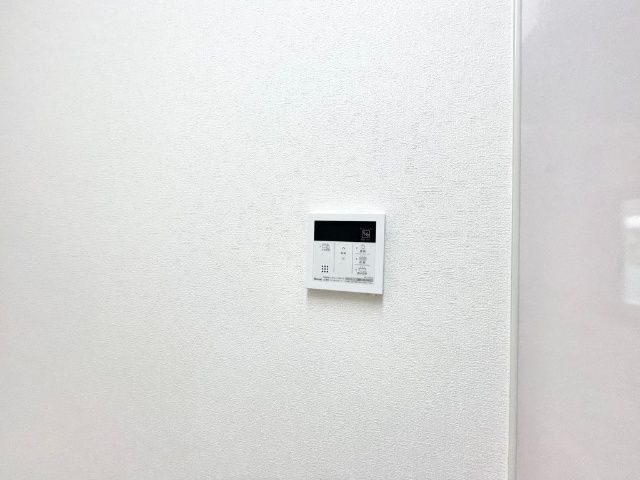 ����16
