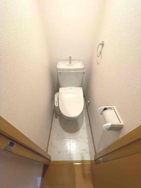 ����5