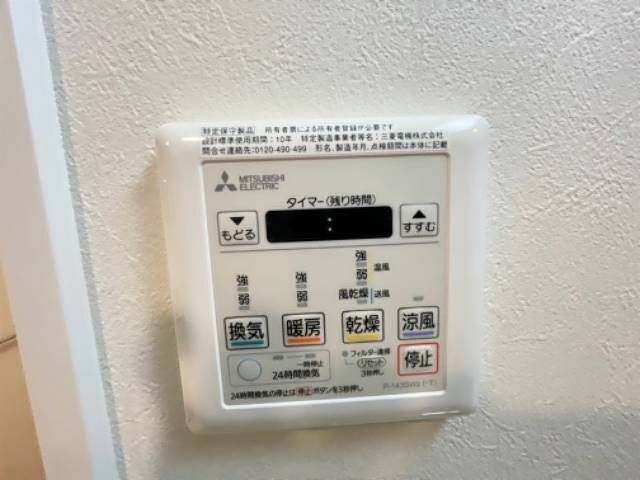 ����11