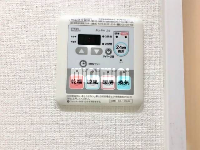 ����16