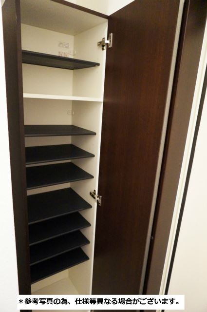 ����7