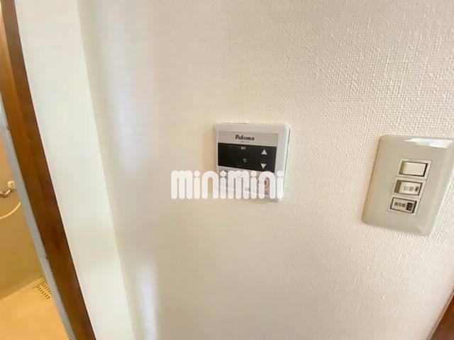 ����13
