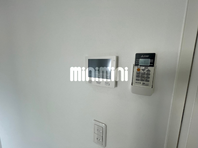 ����11