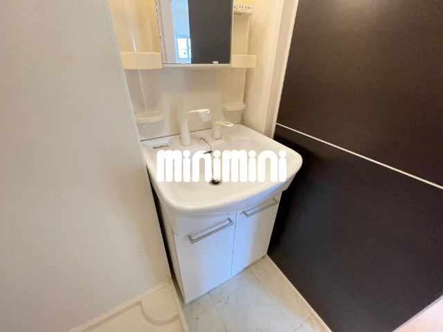 ����5