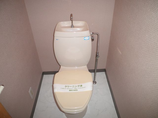 ����4