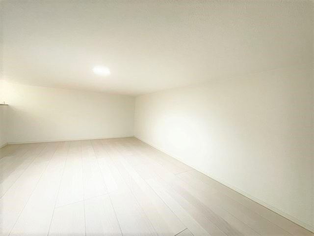 ����14