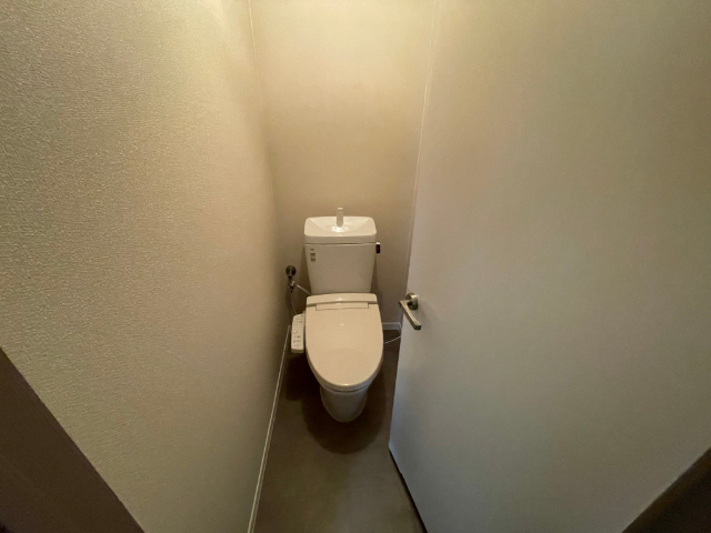 ����9