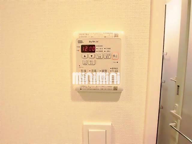 ����18