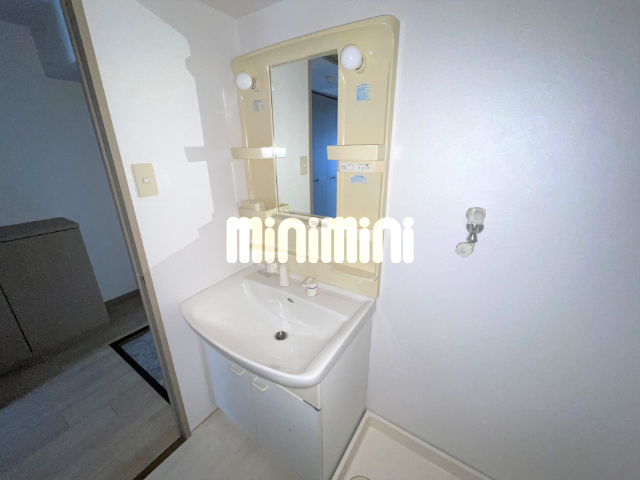 ����5