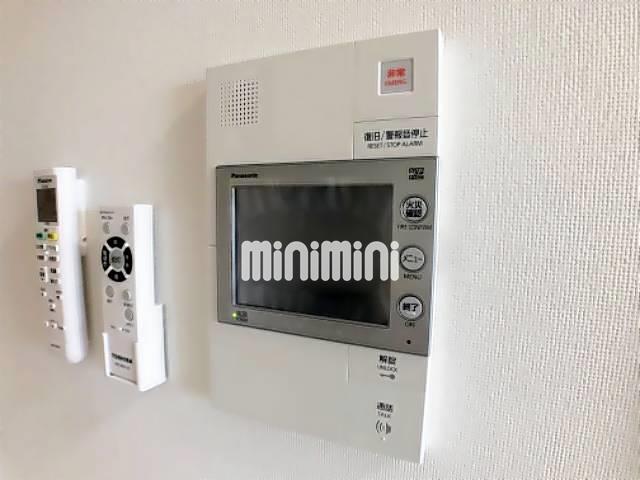 ����10