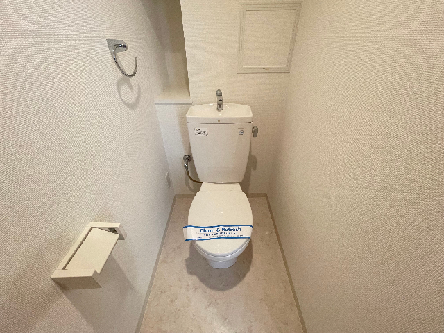 ����16
