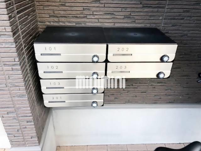 ����12