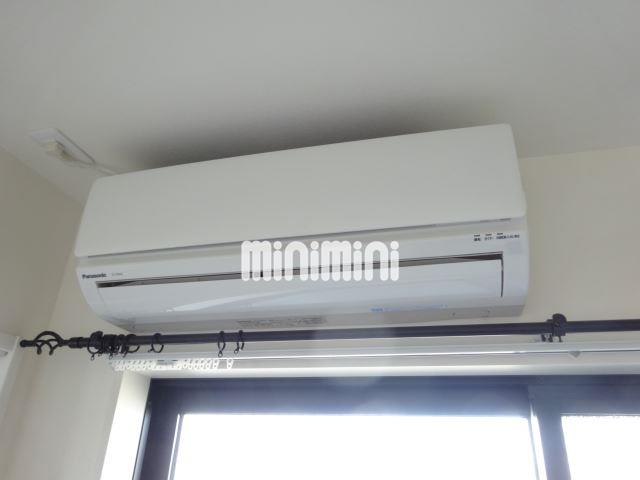 ����9