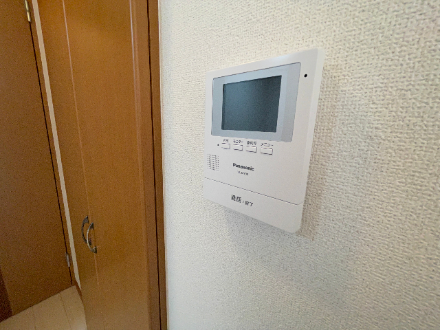 ����10