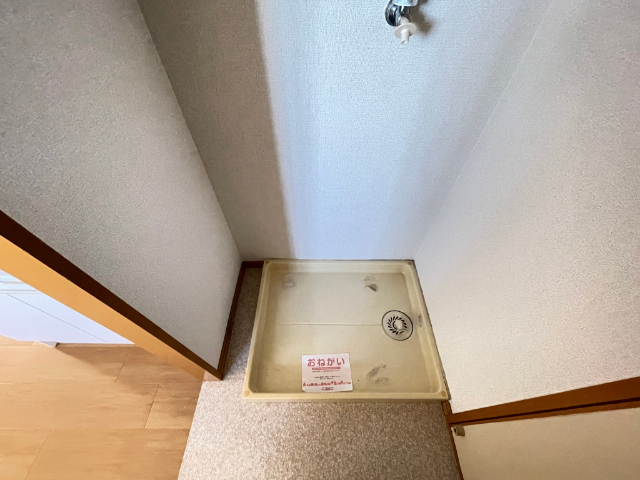 ����8