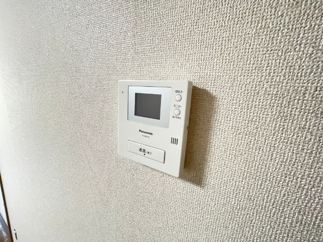����10