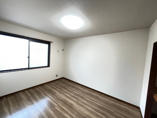 ����6