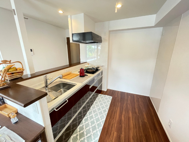 ����17