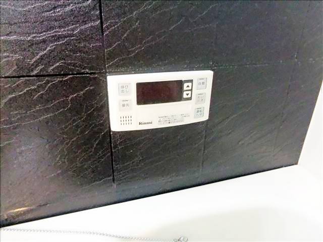 ����16