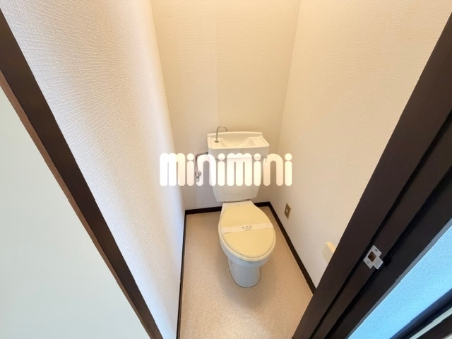 ����4